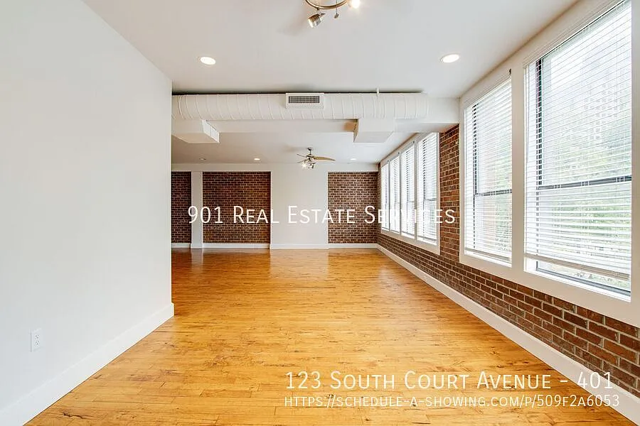 Historic Luxury Over Court Square — Photo 4