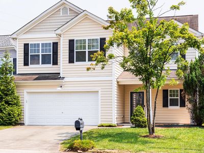 2010 Woodsdale Dr, Durham, NC, 27703