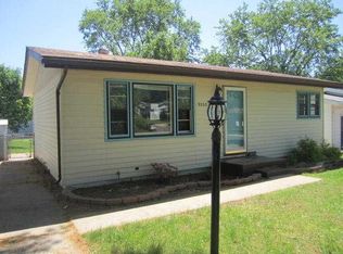 3552 Valleywood Dr, Saint Louis, MO 63114