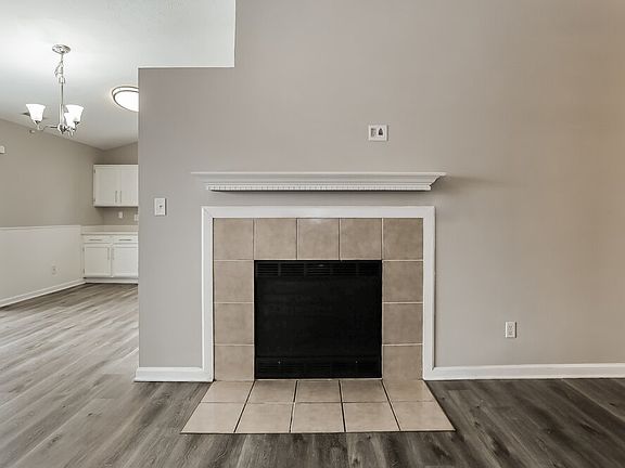 4th image of 1205 Turnbury Ln
