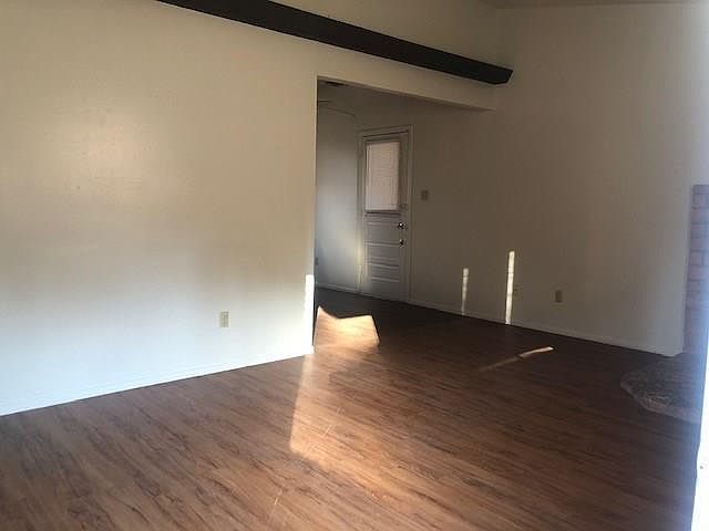 2nd image of 1118/20 Hazelton St