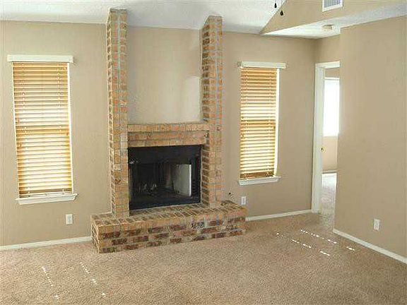 5th image of 600 Merriman Dr