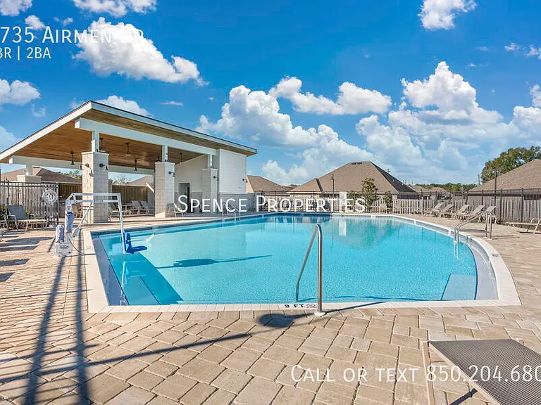 4735 Airmen Dr — Photo 10