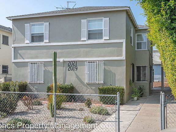 2nd image of 2021 1/2 S Sherbourne Dr #7163877