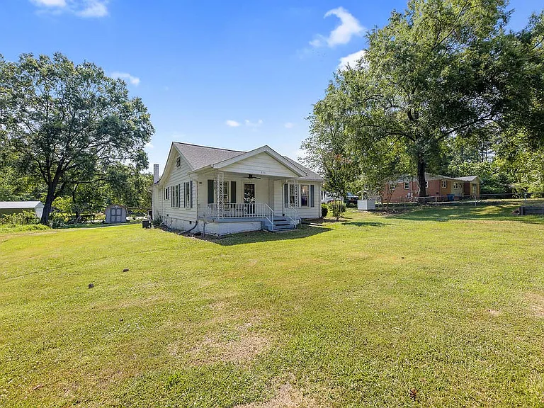 835 Glenco Rd — Photo 3