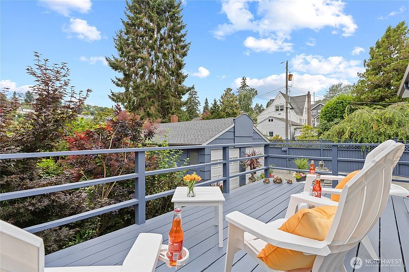 2nd image of 707 W Bertona Street