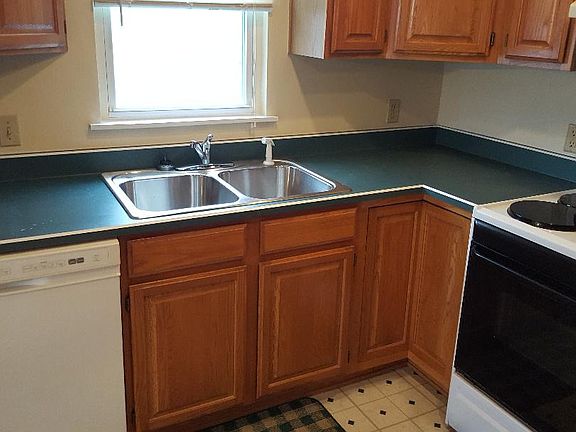 5th image of 454 Livingston Ave