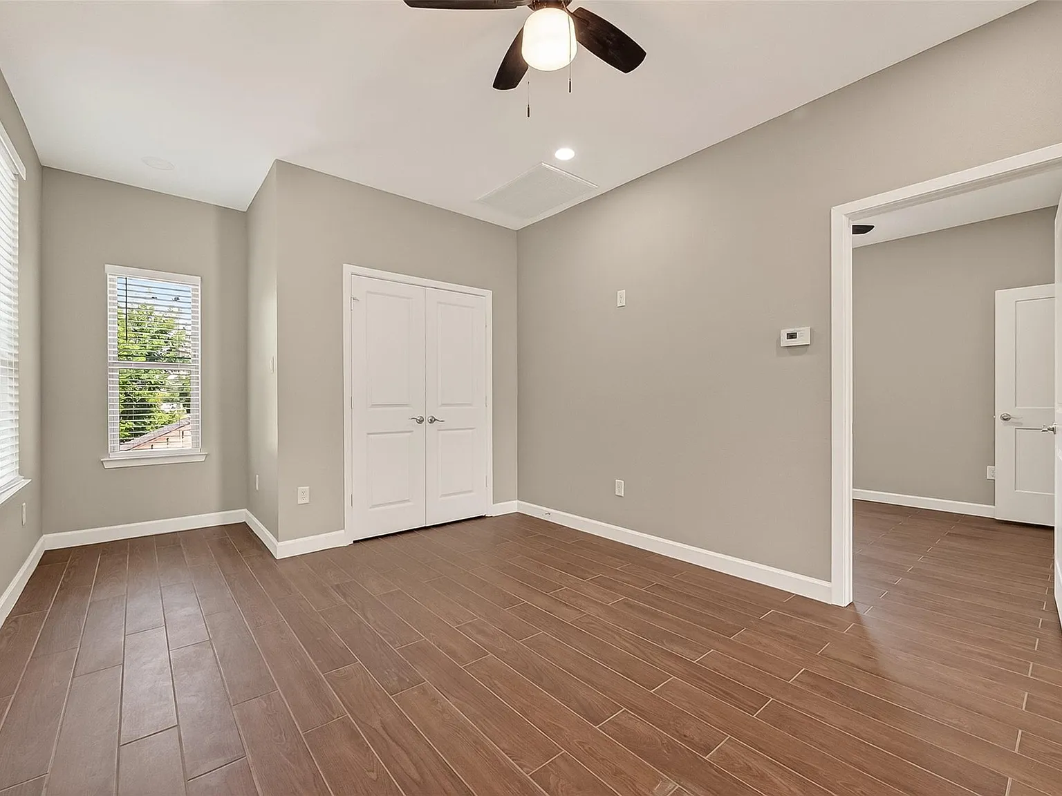 2 bed, 2.5 bath, $1,850 — Photo 4