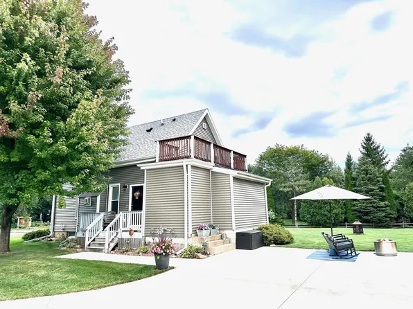 15825 Gebhardt ROAD, Brookfield, WI 53005