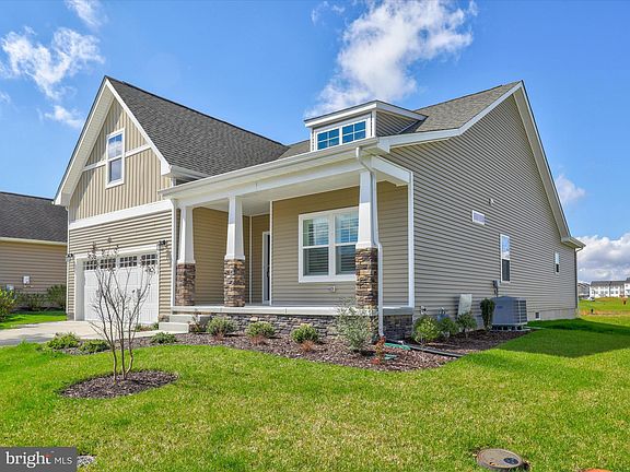3rd image of 25203 Lumberton Dr