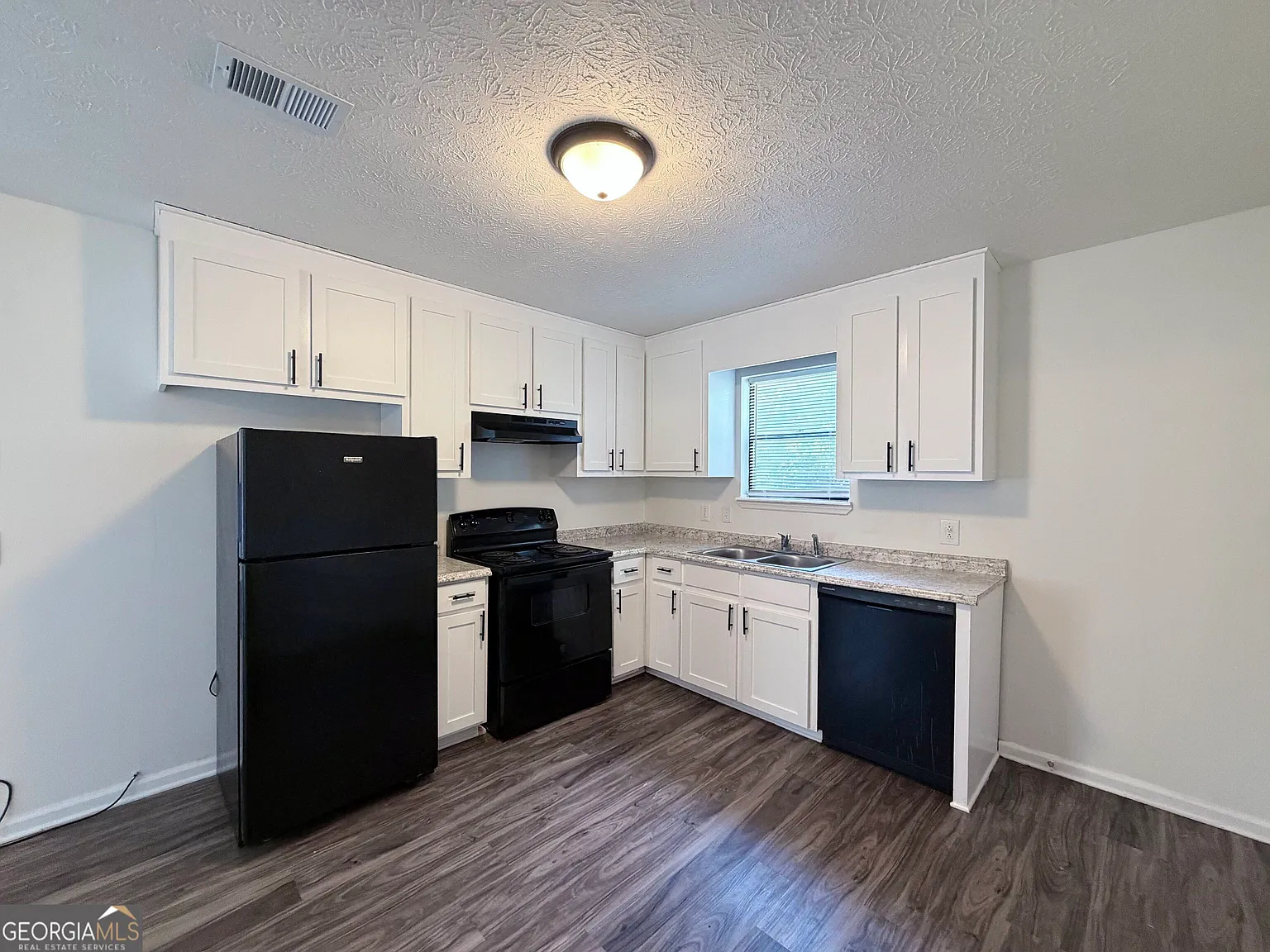 2 bed, 2.0 bath, 1126 sqft, $1,200 — Photo 4