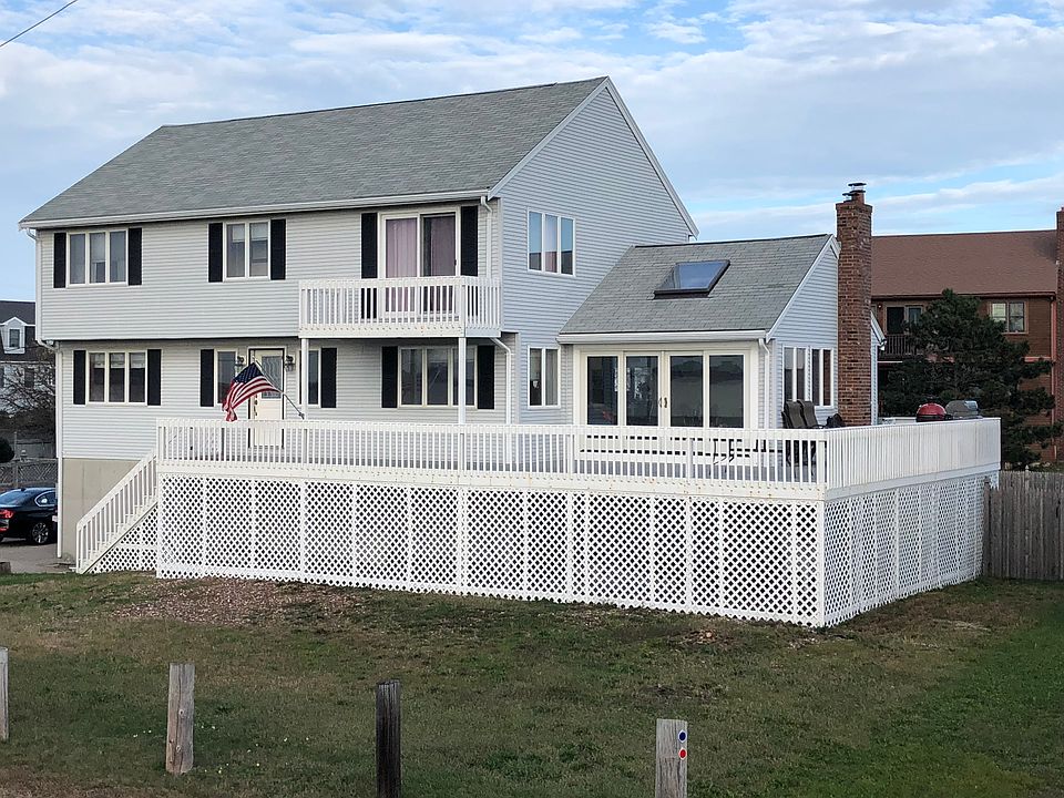 Massive wrap around deck