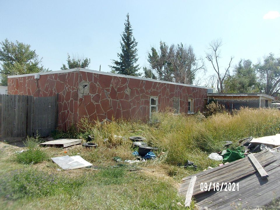 2nd image of 3016 Terry Rd