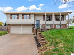 13117 Edna St, Omaha, NE 68138