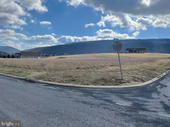 15 Cedar Hill Dr, Reedsville, PA 17084