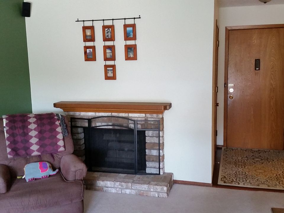 Hardwood floor entry
