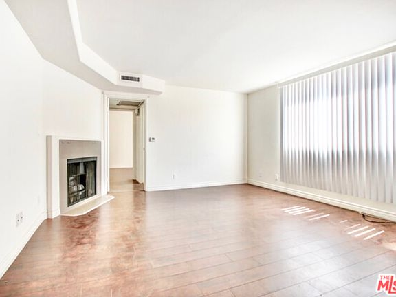3rd image of 3122 S Canfield Ave #101A