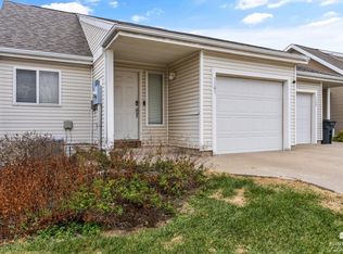 1305 Sundance Dr, Manhattan, KS 66503