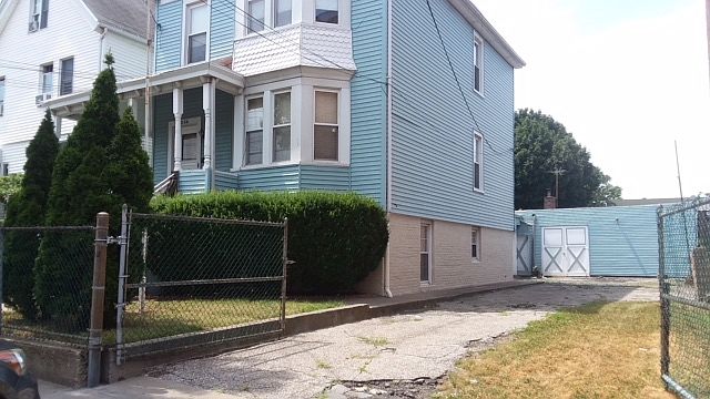 1st image of 1166 Bay St