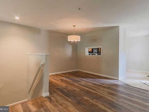 4th image of 1208 Braken Ave