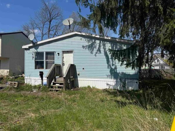 35 Grove Street, Essex Junction, VT 05452
