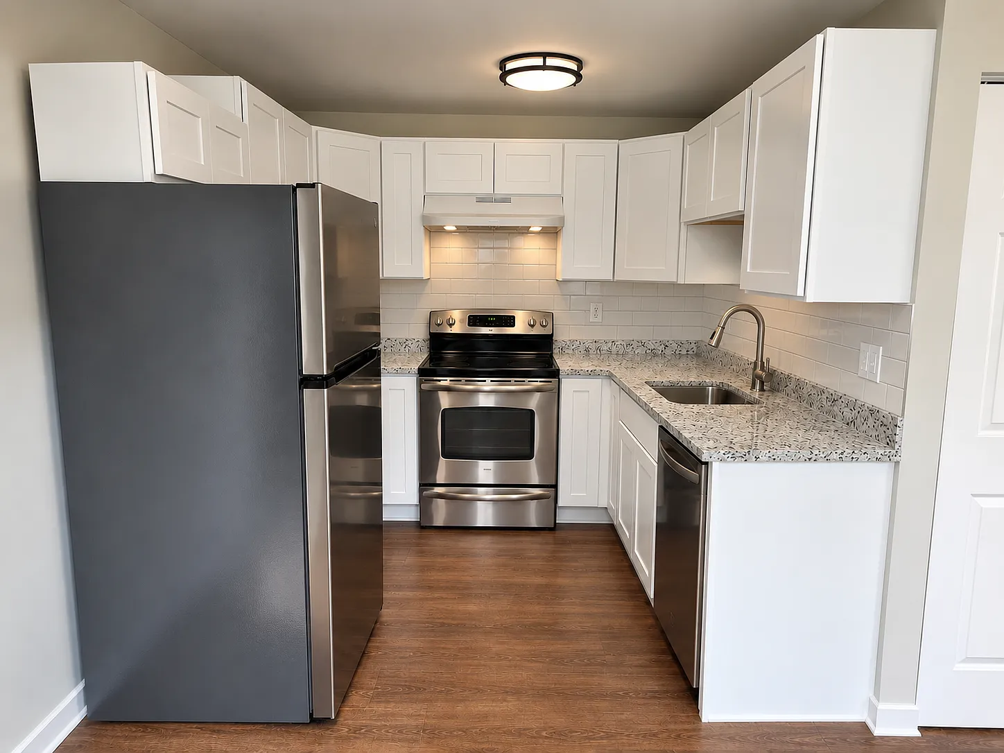 3 bed, 1.5 bath, 1550 sqft, $1,995 — Photo 3