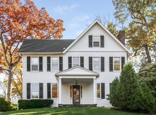 24 Overton Rd, Scarsdale, NY 10583