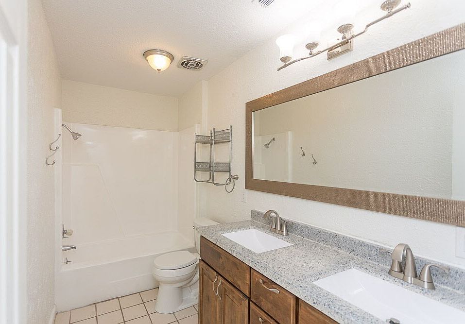 1st image of 6022 Plantation Dr