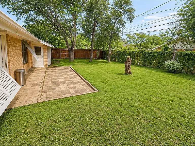 4114 Cork Dr — Photo 8