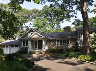 1 Fiddlers Green Spur, Lloyd Harbor, NY 11743