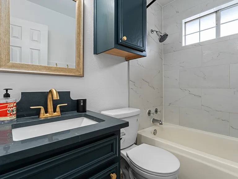 1409 Lantern Light Dr — Photo 15