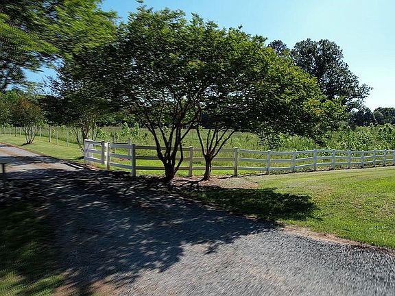 3rd image of 2537 Us Highway 64 W