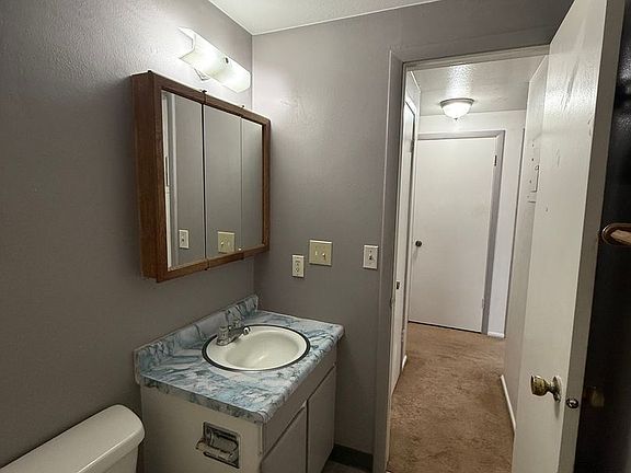 5th image of 1184 W Brook St #1-4