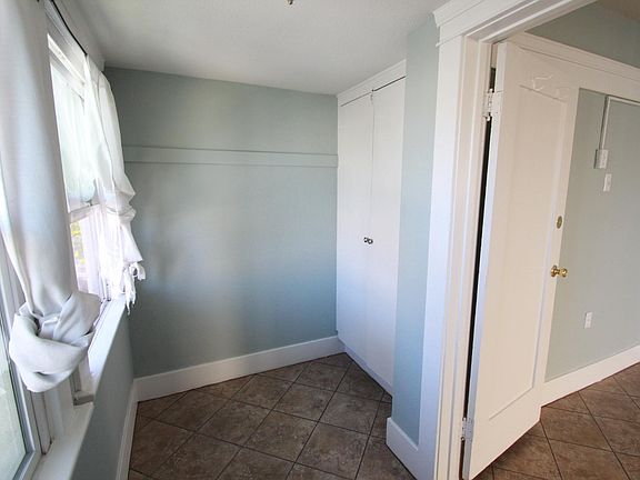 4th image of 5 Bonito Ave #5