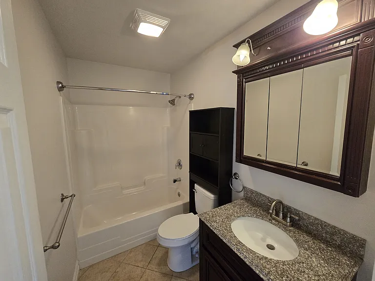 3541 Michigan Ave #B — Photo 5