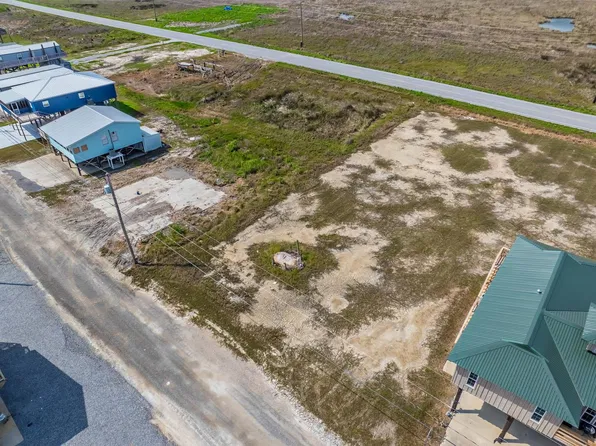 7766 Waterfront Dr, Chauvin, LA 70344