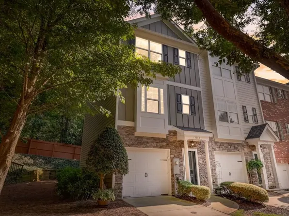 2986 Lauren Parc Rd, Decatur, GA 30032