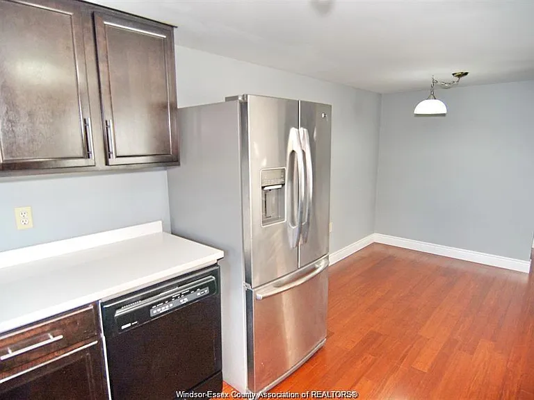 380 Pelissier St #904 — Photo 25