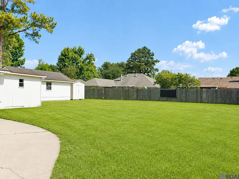 13523 Willowridge Ave — Photo 25