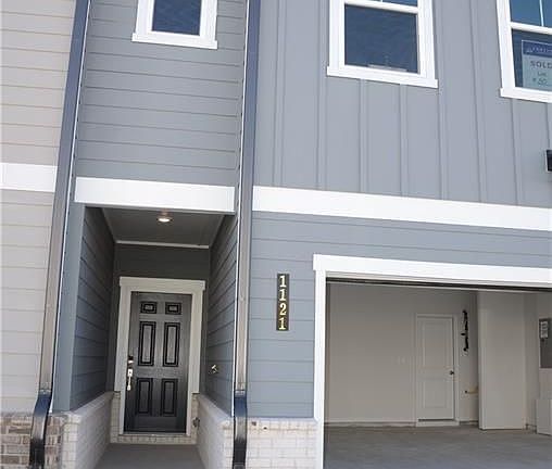 2nd image of 1121 Point Place Dr