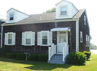 2 5th Ave, Charlestown, RI 02813