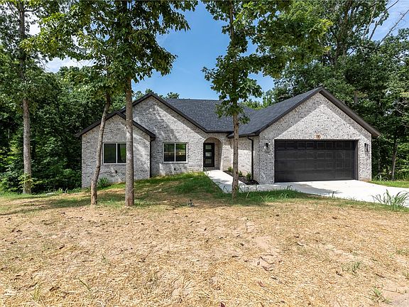 3rd image of 5 Florence Cir
