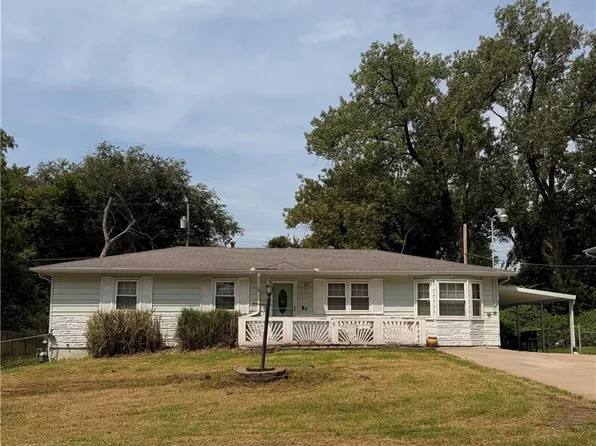 212 N 81st Ter, Kansas City, KS 66112
