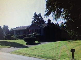 159 Center St, Groveland, MA 01834