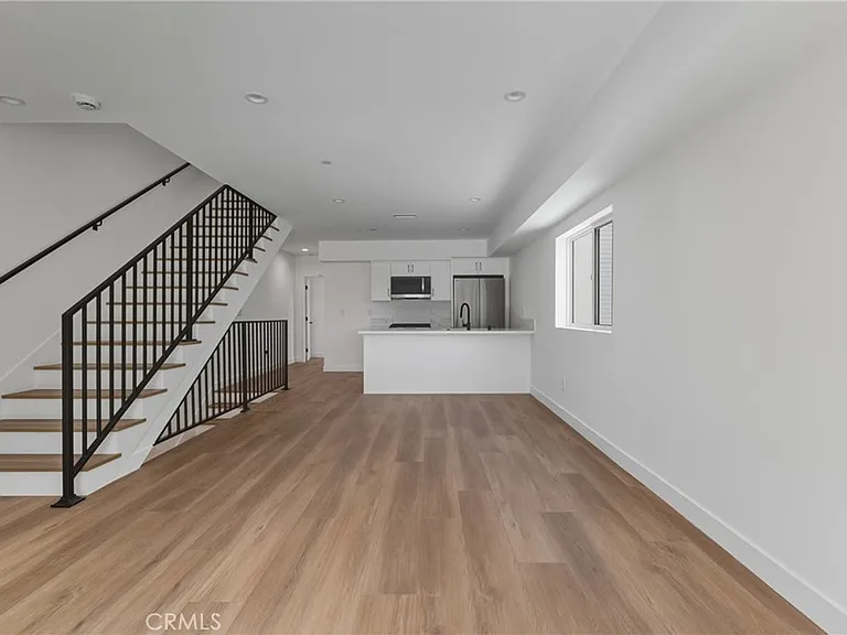 14165 Erwin — Photo 3