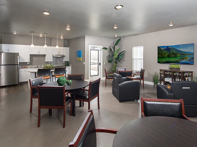 Residences at Maple Glen — Photo 14