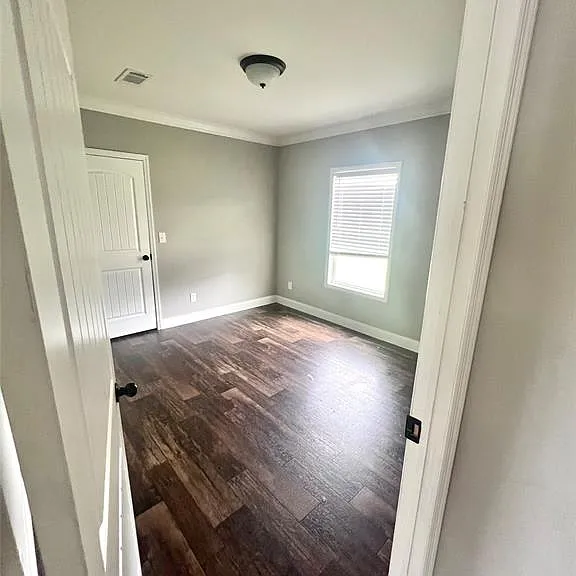 470 FM 896 — Photo 11