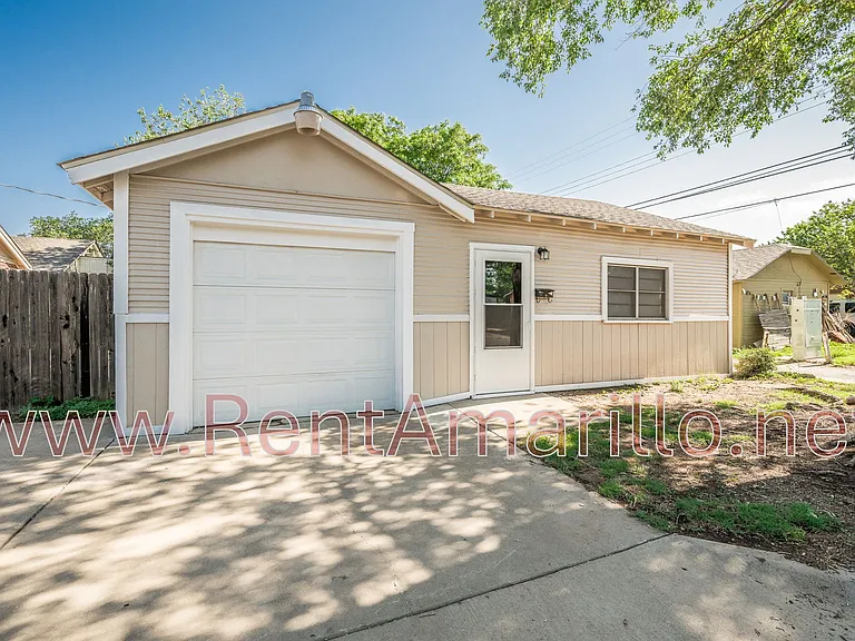 2047R S Hughes St — Photo 10