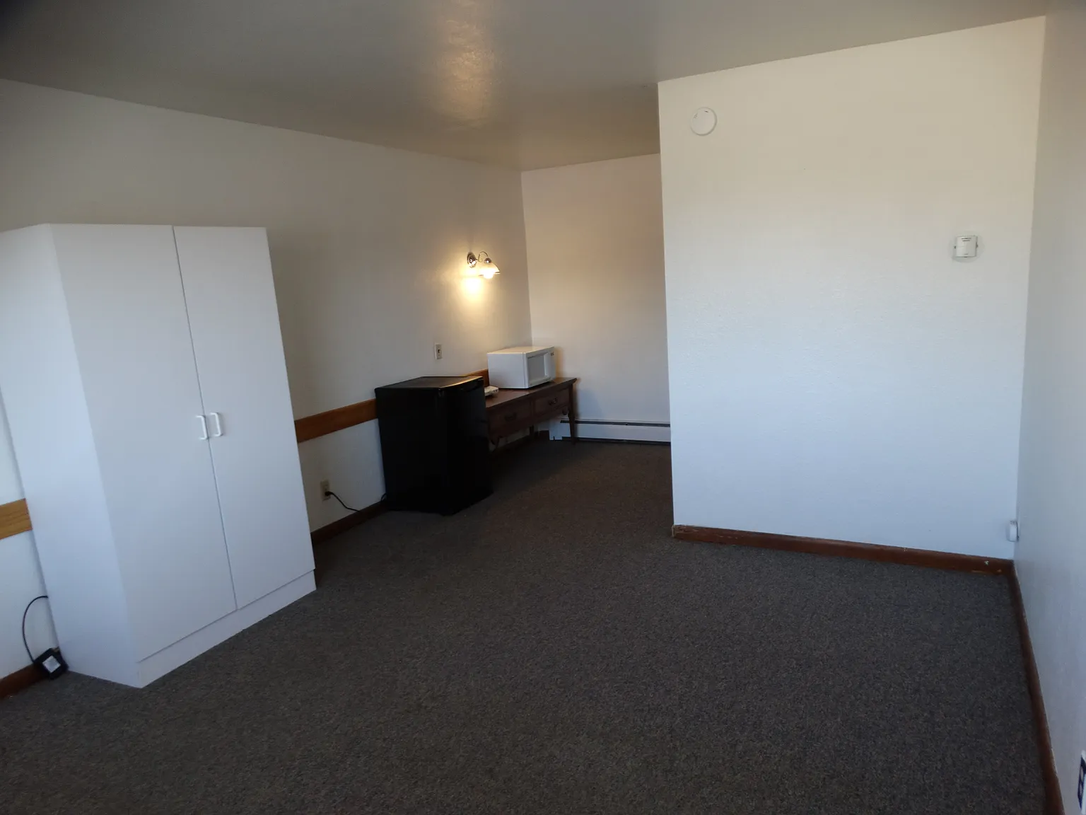 Studio, $675 — Photo 2