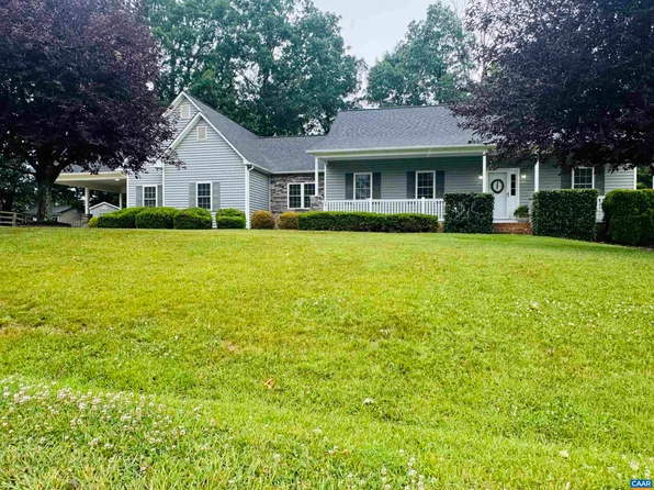 18 Forest View Ln, Fishersville, VA 22939